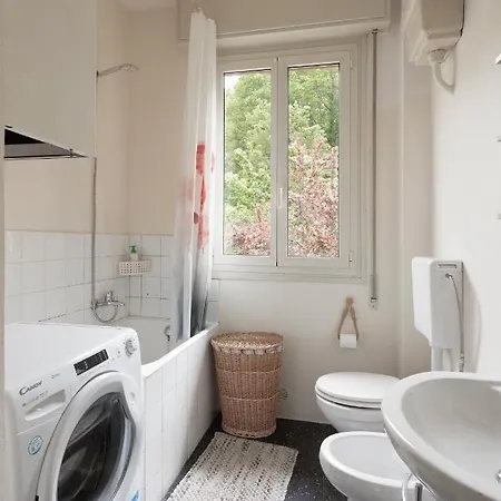 The Bamboo House Hotel *