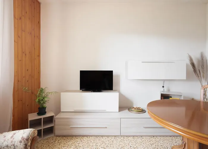 The Bamboo House Hotel *